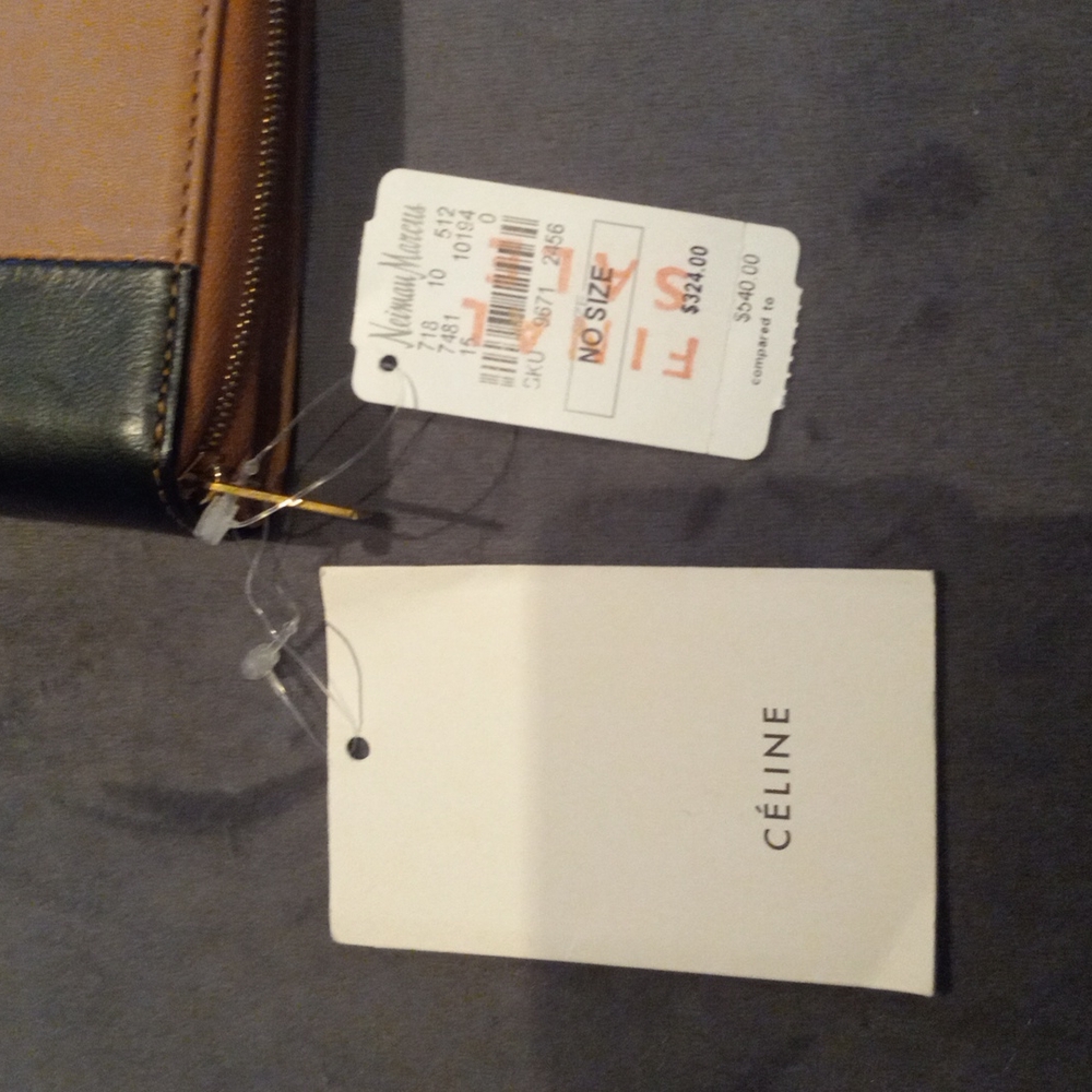 Celine Wallet - Picture 3 of 8